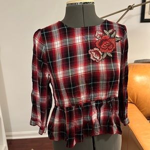 Living Dolls L.A. (Tilly’s) Red Plaid shirt with floral embroidery & ribbon🌹